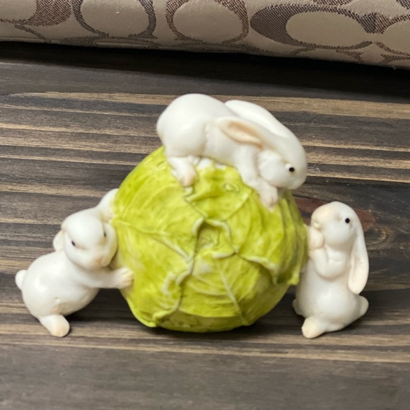 Resin bunny family - Picture 2 of 9